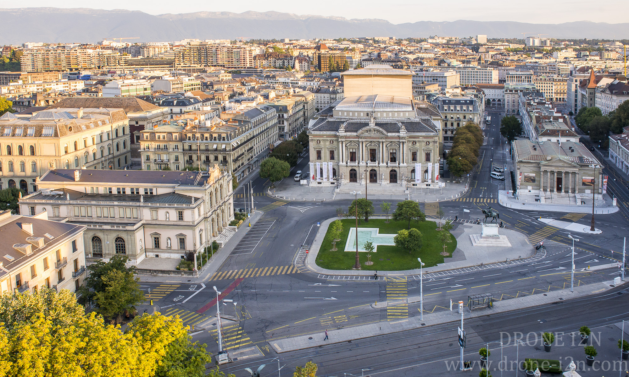 Place neuve, Genève vue par drone